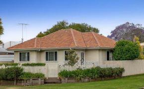 Cute & Cuddly - Somerset Cottage